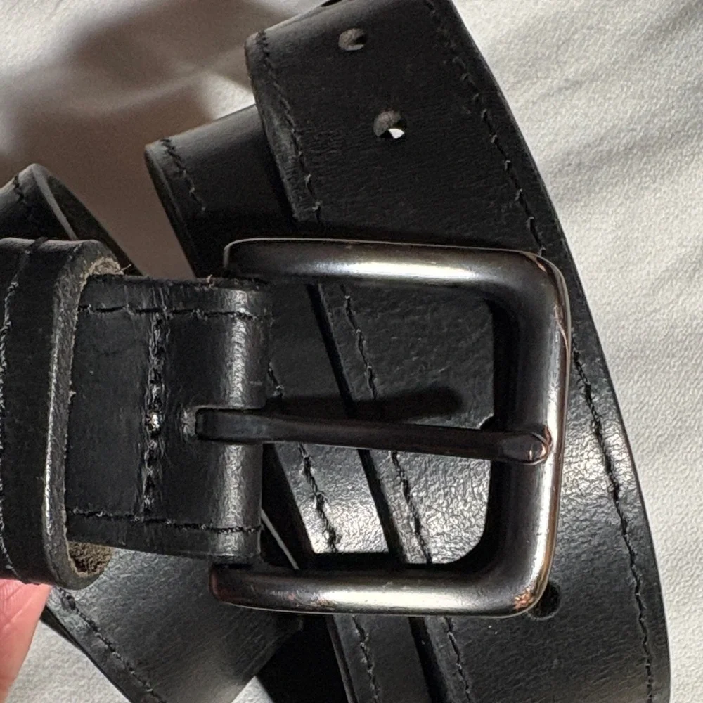 Wrangler Black Leather Belt with Silver tone Buckle - Size 50-52